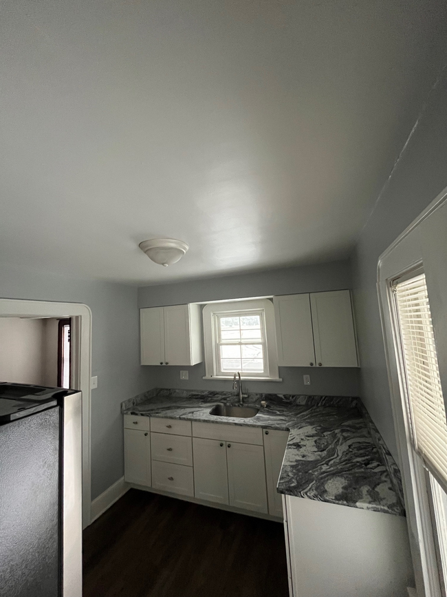 Kitchen - 2826 Bailey Rd
