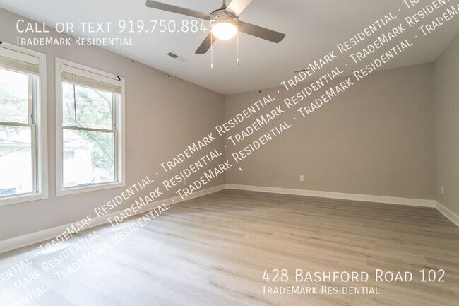 Foto del edificio - 428 Bashford Rd