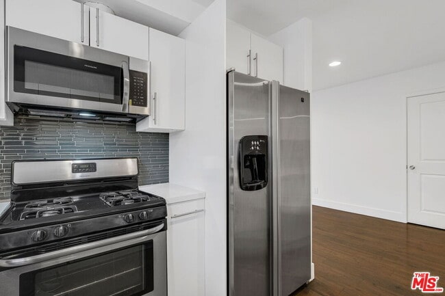 Foto del edificio - 1055 S Bedford St