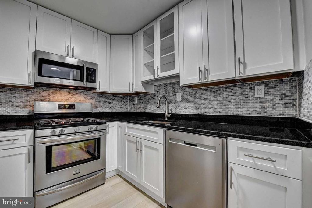 Primary Photo - 801 N Pitt St