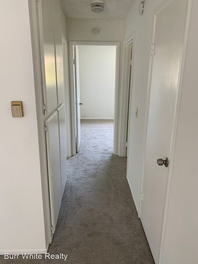 Foto del edificio - 2 br, 1 bath Apartment - 16771 Lynn Lane