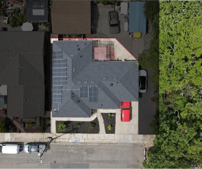 Building Photo - 1731 Solano Dr