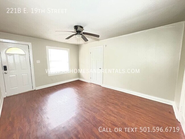 Foto del edificio - 221B E. 19th Street-