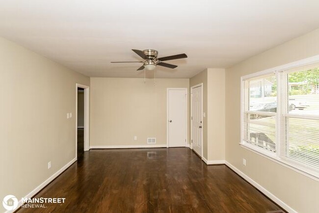 Building Photo - 557 Zinnia Ln, Birmingham, AL 35215