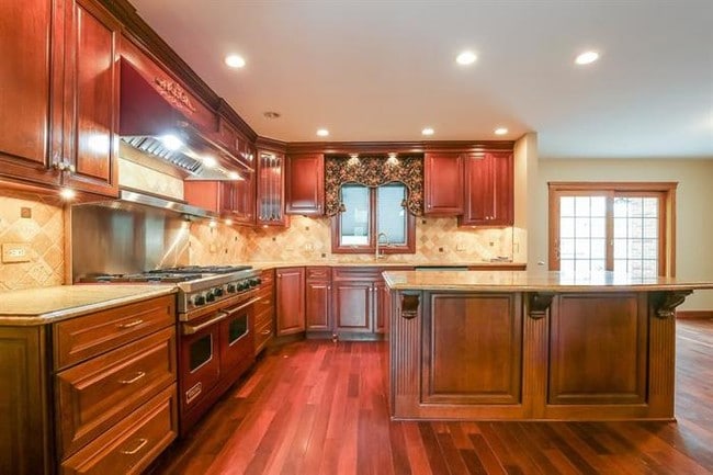 Building Photo - 4204 White Eagle Dr, Naperville, IL 60564