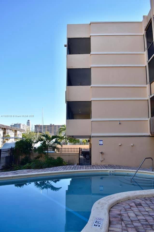 Foto del edificio - 3527 NE 168th St