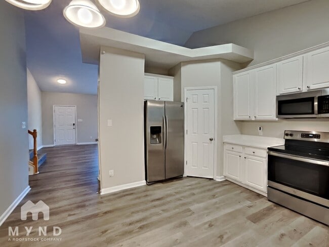 Building Photo - 8104 Stone Bridge Ct