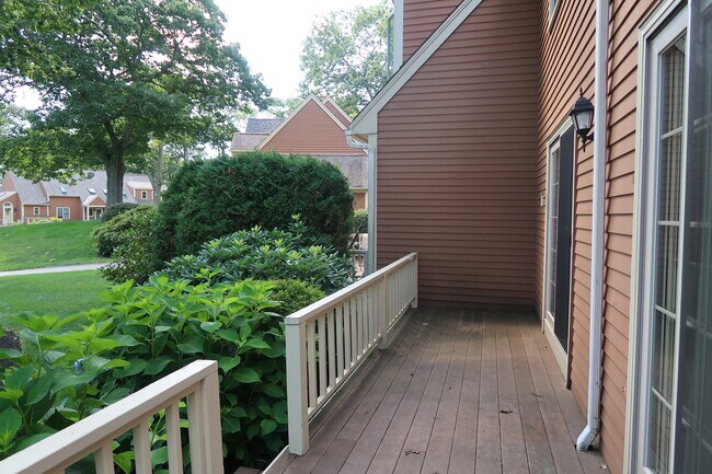 Foto del edificio - 4 Rosewood Ln