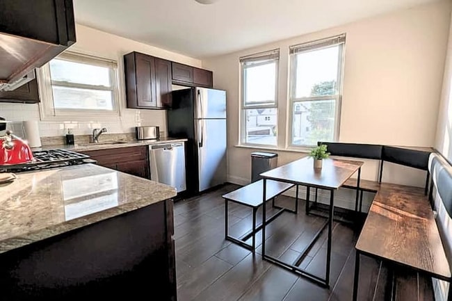 Building Photo - 108 Gotthart St