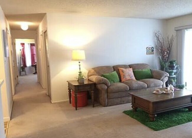 Foto del edificio - 59 Lindsey Ct