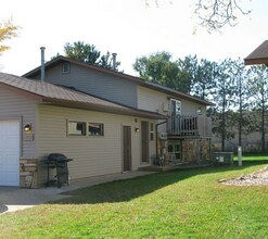 Building Photo - 3243-3243 Wanta Dr