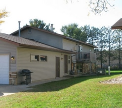 Building Photo - 3243-3243 Wanta Dr
