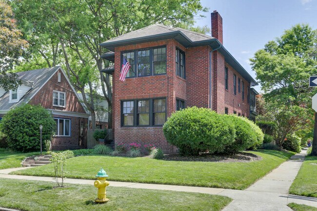 Foto del edificio - 1700 Claremont Ave