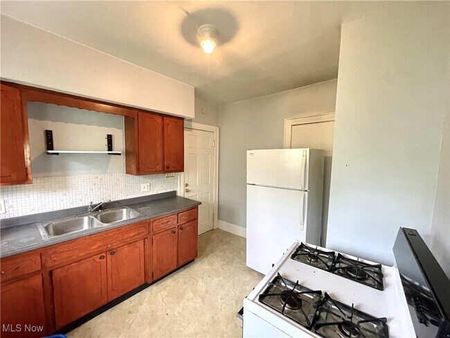 Foto del edificio - 179 Burton Ave