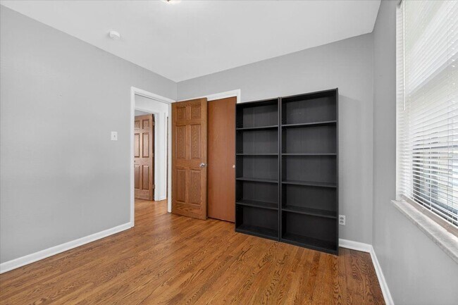 Foto del edificio - 21 Fern Ridge Ave