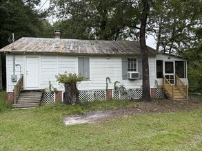 Building Photo - 293 Gar Rd