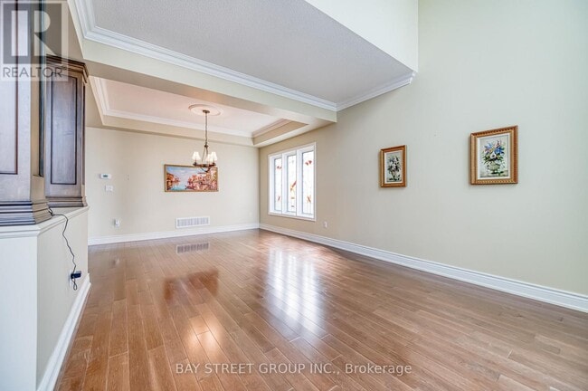 Building Photo - 3 Edenbrook Crescent