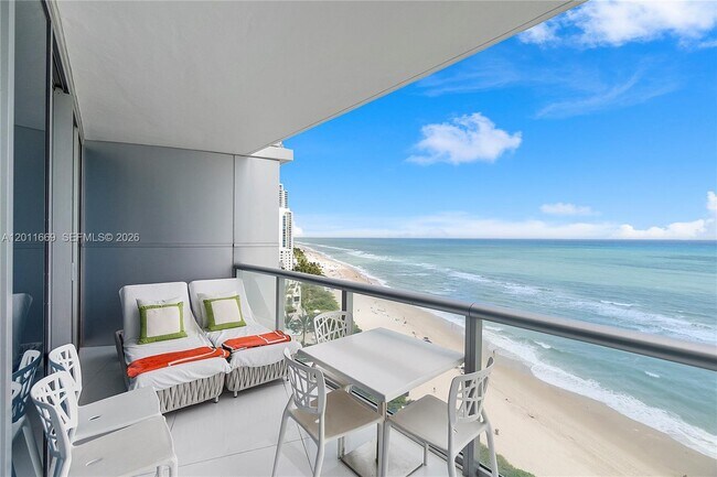 Building Photo - 17001 Collins Ave