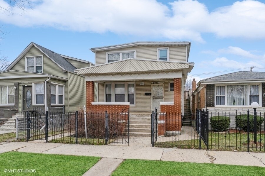 Primary Photo - 8932 S PARNELL Ave