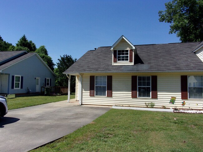 Foto del edificio - Ground Floor 2 Bedroom 2 Bath Condo in Farmington Hills