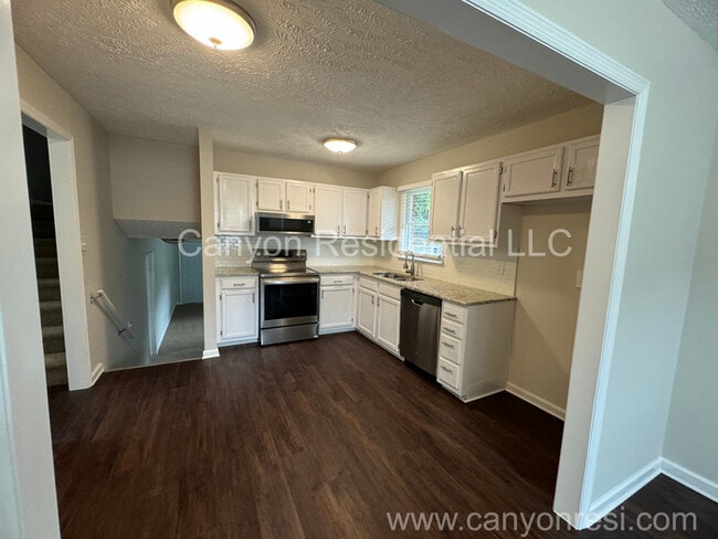 Foto del edificio - 6615 Burgenfield Dr