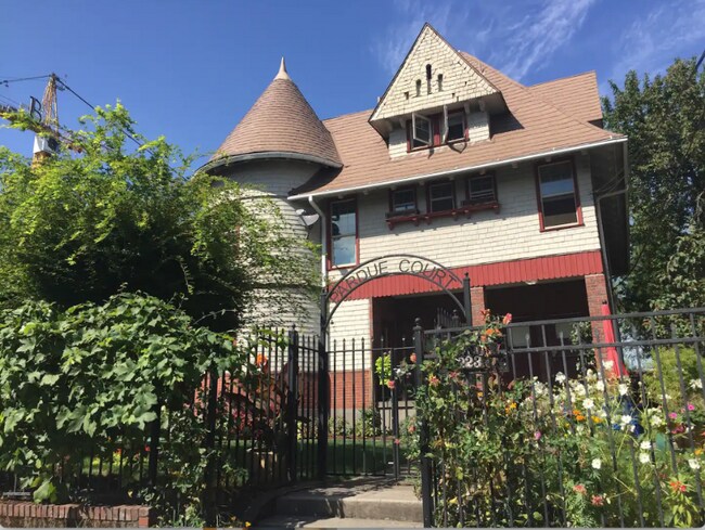 Building Photo - 2243 NW Flanders St