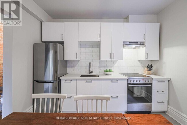 Photo du bâtiment - 553 Euclid Ave