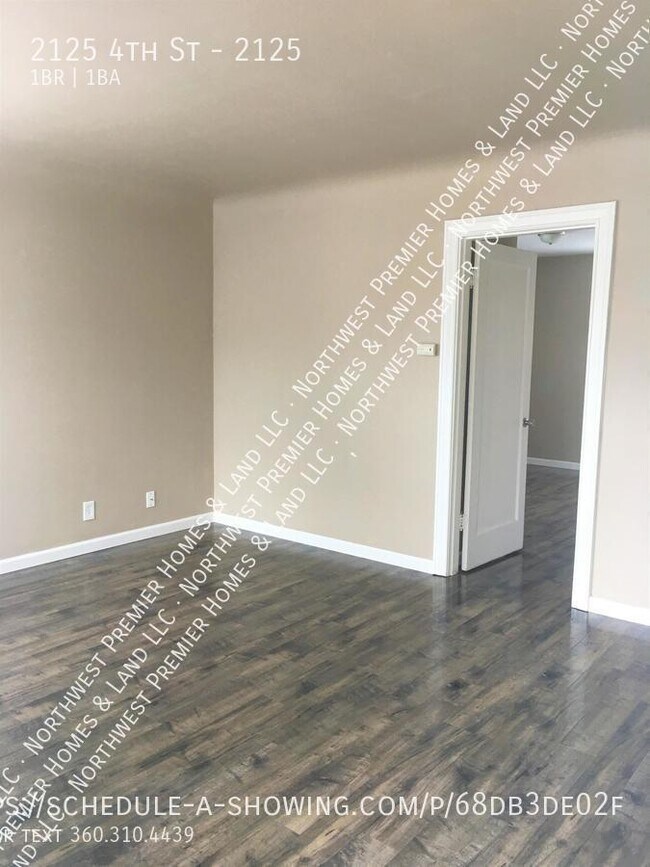 Building Photo - Renovated 1 Bed in Bremerton