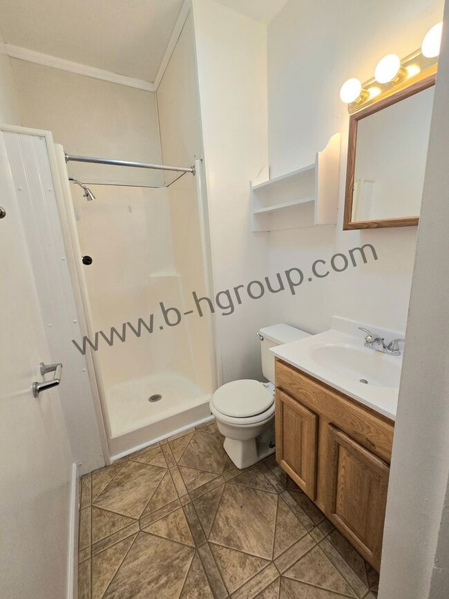 Building Photo - 5912 8th Ave