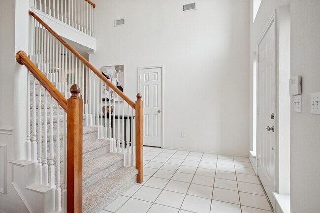 Foto del edificio - 6629 Wickliff Trail