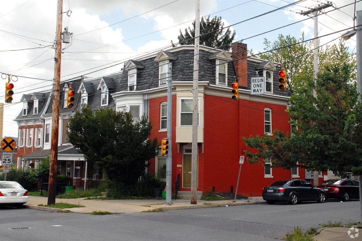 Primary Photo - Historic Fairmount Apartments