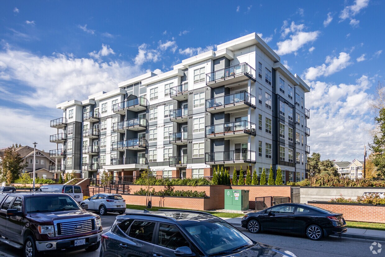 Building Photo - The Addison