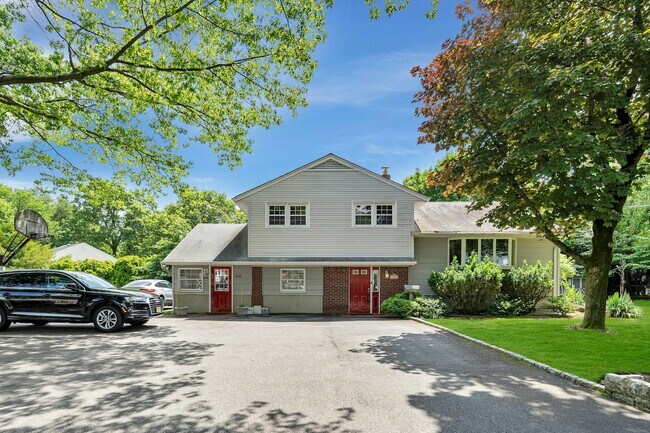 Foto del edificio - 516 Knickerbocker Rd