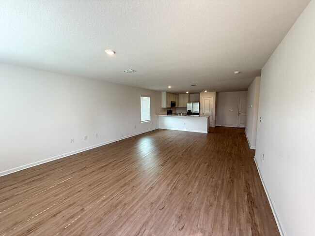 Foto del edificio - 4615 Carlstrom Ln