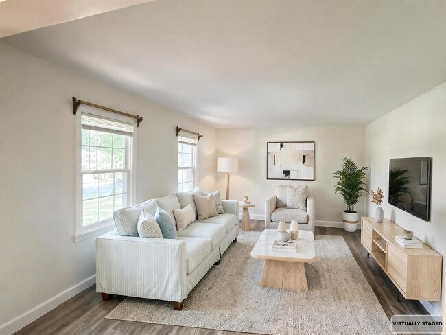 Foto del edificio - 2881 Woodworth Dr