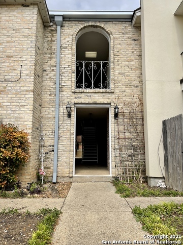 Foto principal - 6718 Callaghan Rd