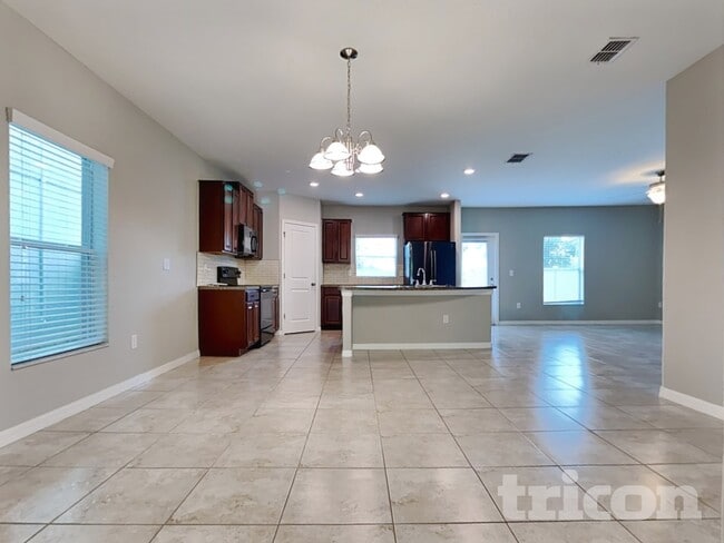 Building Photo - 4920 Reflecting Pond Cir
