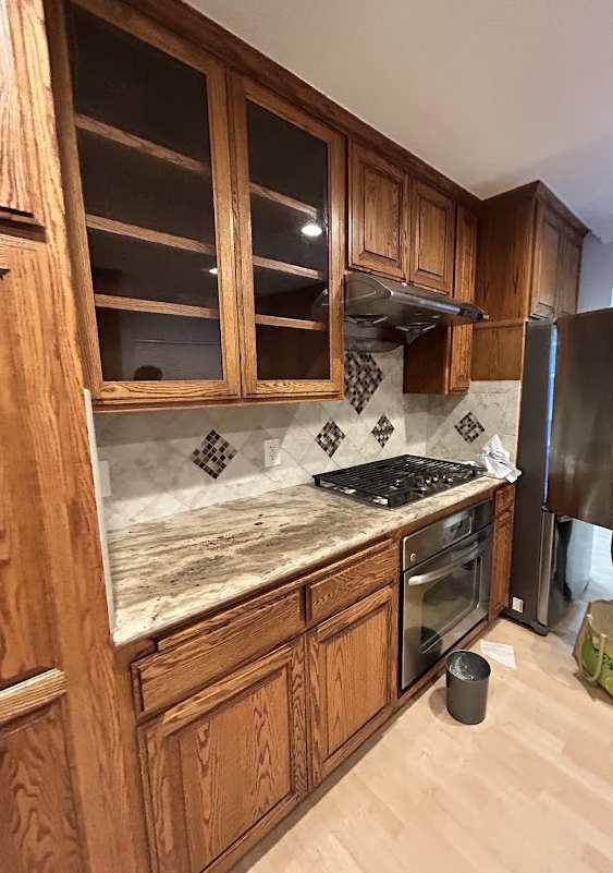 Foto del edificio - 1240 Oak Knoll Dr