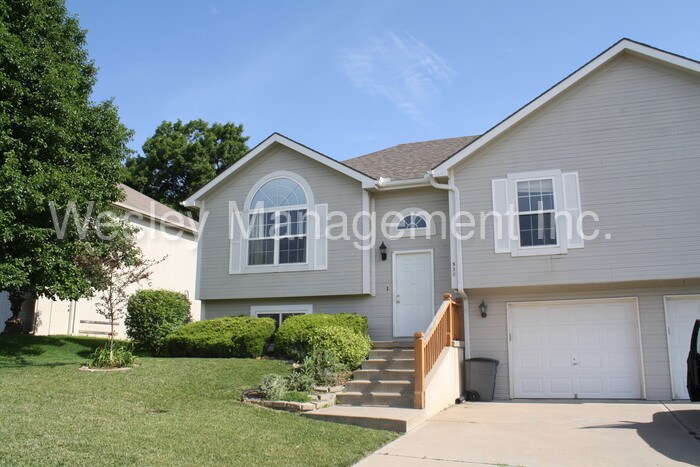 Primary Photo - 530 Hithergreen Dr