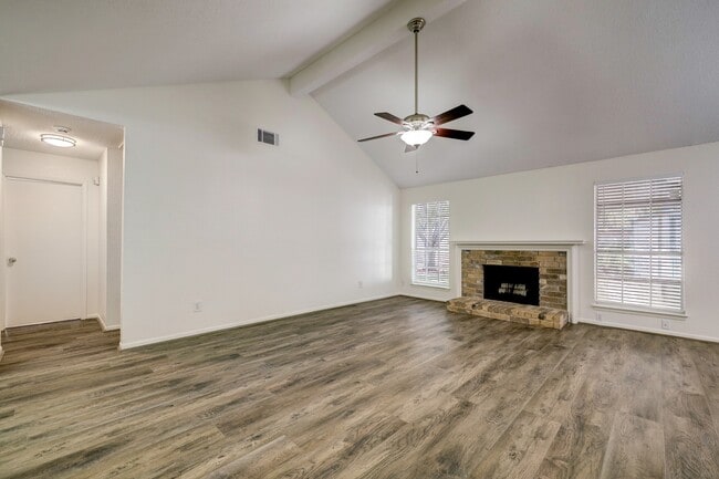 Building Photo - 3923 Windmill St
