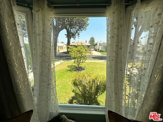 Foto del edificio - 3791 Olmsted Ave