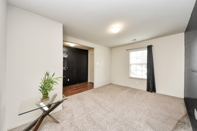 Foto del edificio - 16419 Lazo Cyn Wy