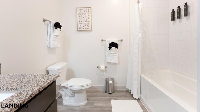 Foto del edificio - 6000 Front St