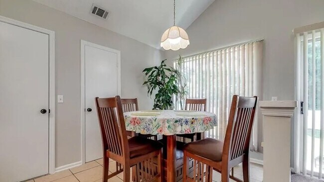 Foto del edificio - Cozy 3/2 Home located in Georgetown neighborhood