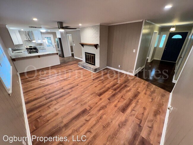 Building Photo - 3 br, 2 bath House - 4975 Stonington Road