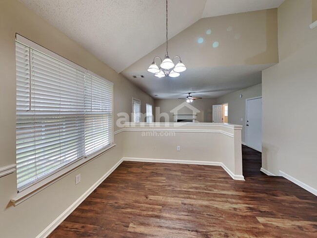 Building Photo - 3321 Metro Way