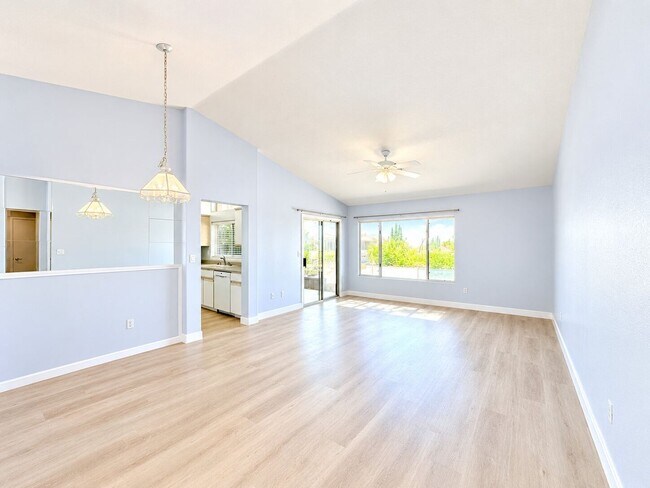 Foto del edificio - 10924 Button Willow Dr
