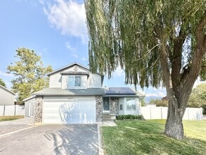 Building Photo - 1908 N 200 W