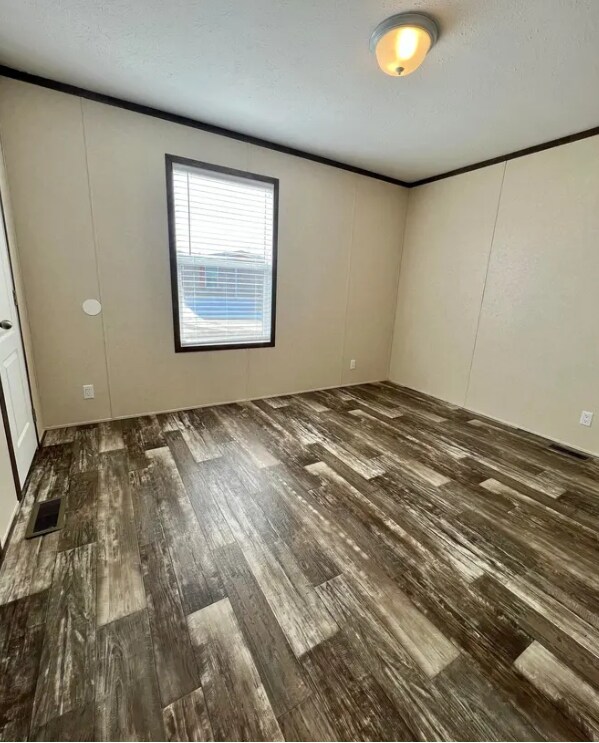 Building Photo - 6580 N Hampshire Dr