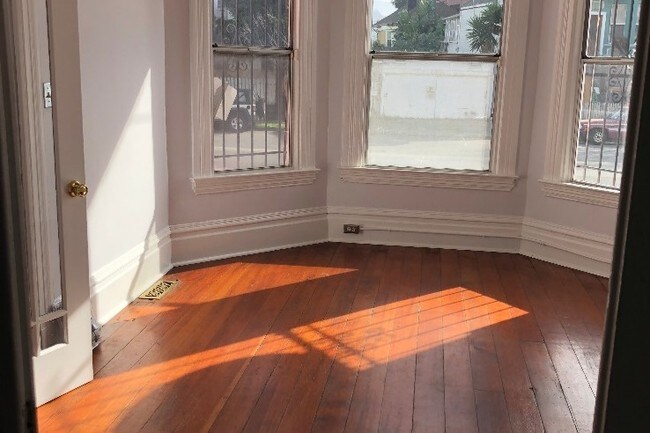 Living room - 1511 Peralta St